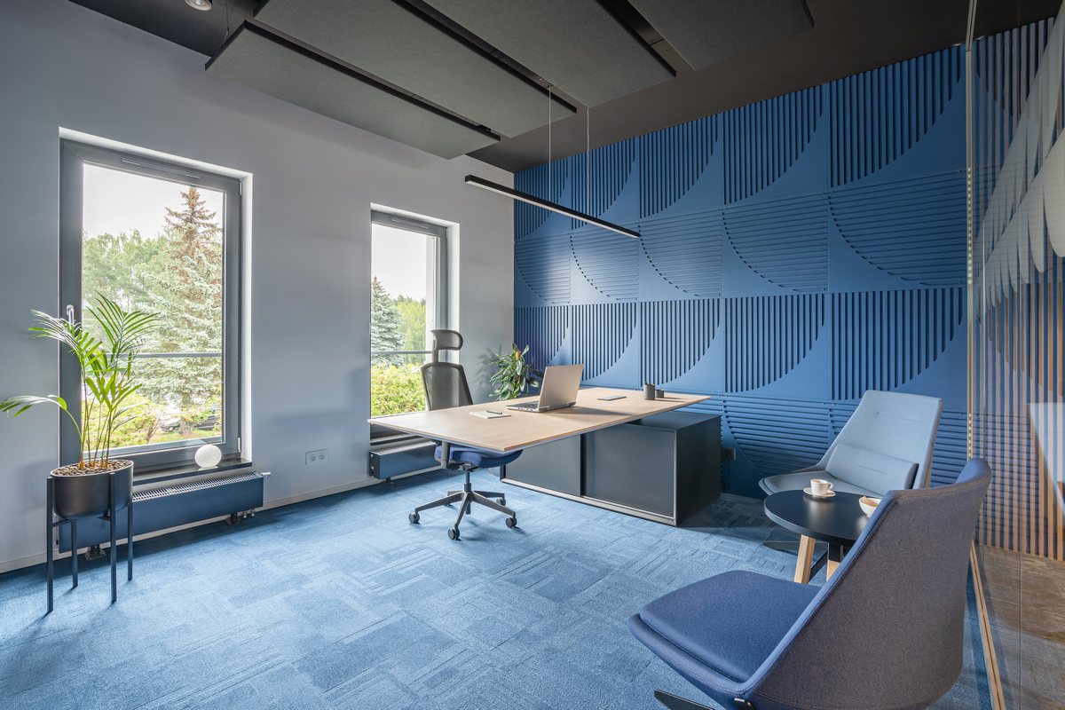 Eleganter höhenverstellbarer Schreibtisch Gravity GAV1L von Mdd, ideal für ein modernes und funktionales Bürodesign.