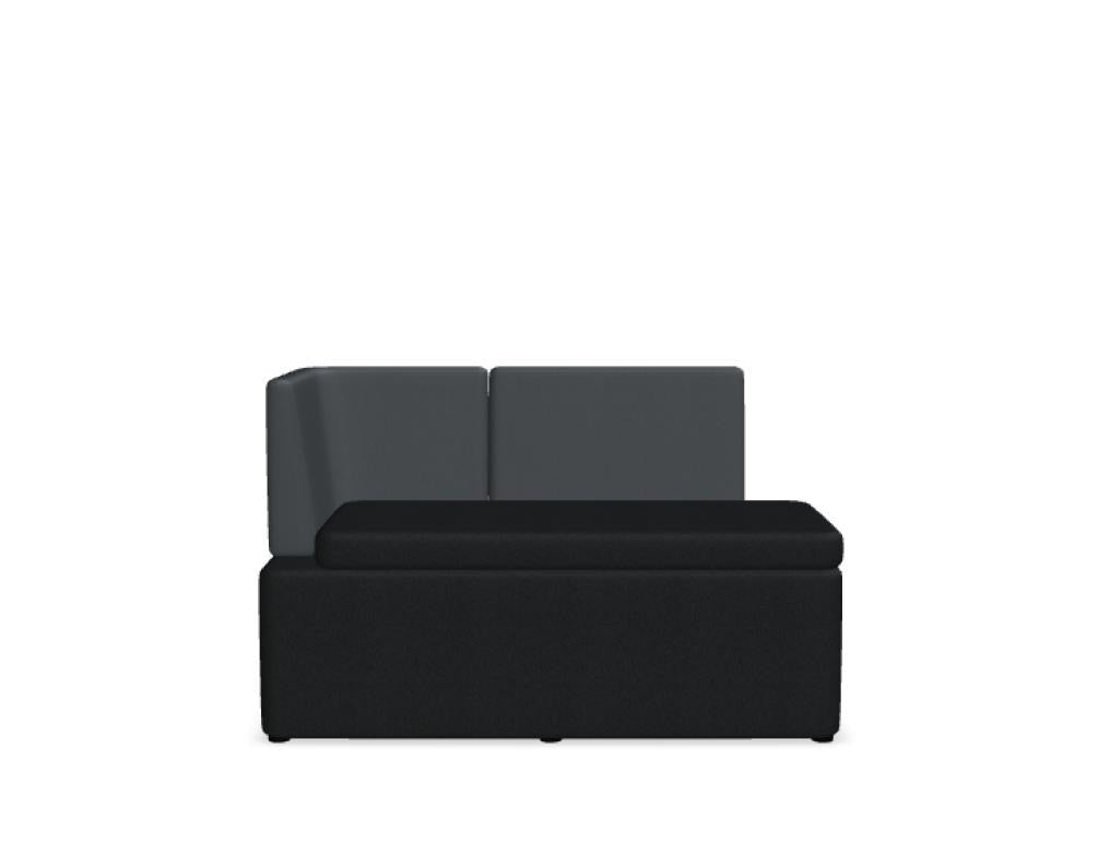 Niedriges modulares Sofa Kaiva von Mdd in Dunkelgrau mit gepolstertem Holzrahmen und geometrischer Rückenlehne, freigestellt.