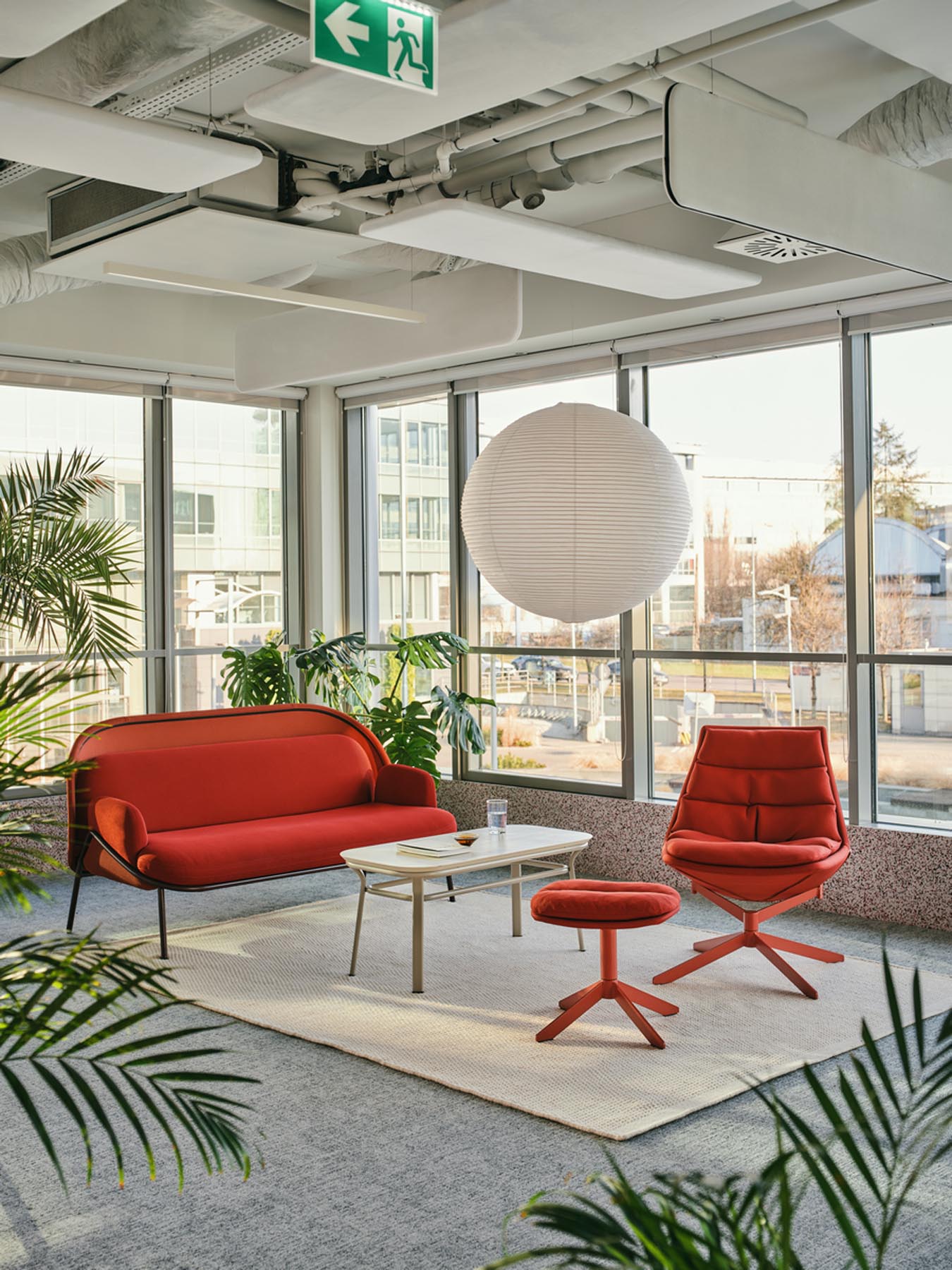 Modernes Hochlehner-Sofa Mesh MS1S von Mdd, perfekt für elegante Büroumgebungen, bietet hohen Sitzkomfort und zeitgemäße Ästhetik.