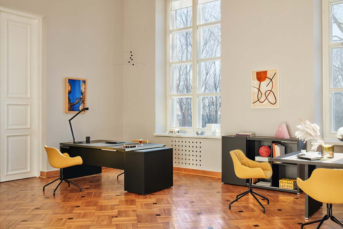 Moderner Mito MIT7 Büroschrank in Weiß, perfekt für Chefzimmer, kombiniert Funktionalität mit zeitgemäßem Design und bietet viel Platz für Dokumente.