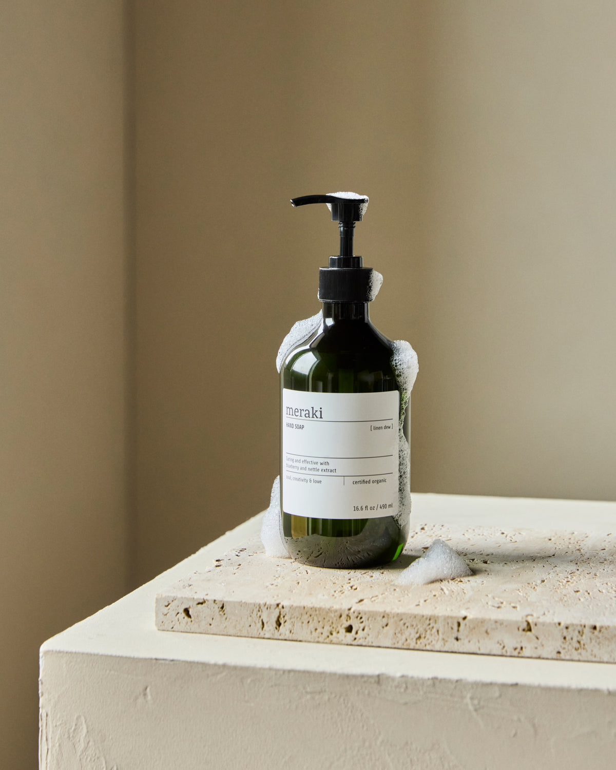 Hand soap, Linen dew in Grün präsentiert im Onlineshop von KAQTU Design AG. Körperpflege ist von Meraki