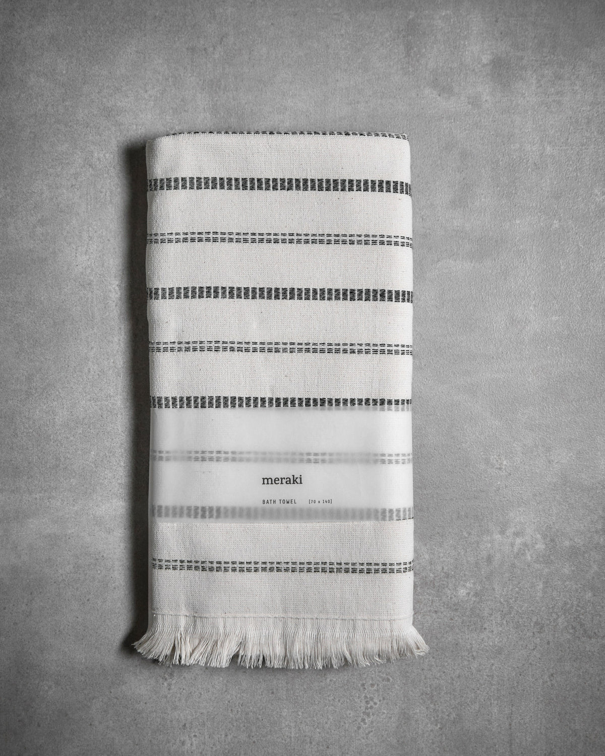 Off-White Handtuch mit schwarzen Streifen und Fransenkanten aus Baumwolle, MKTrue