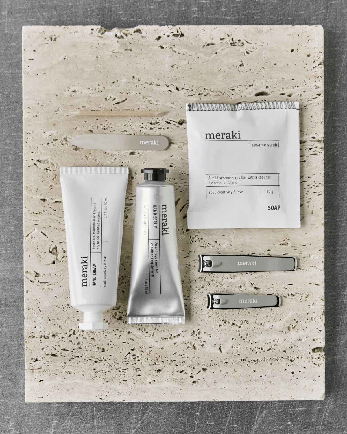 Gift box, hand cream + hand serum + soap + nail kit, 50|50|20 ml|ml|g in White präsentiert im Onlineshop von KAQTU Design AG. Lebensmittel ist von Meraki
