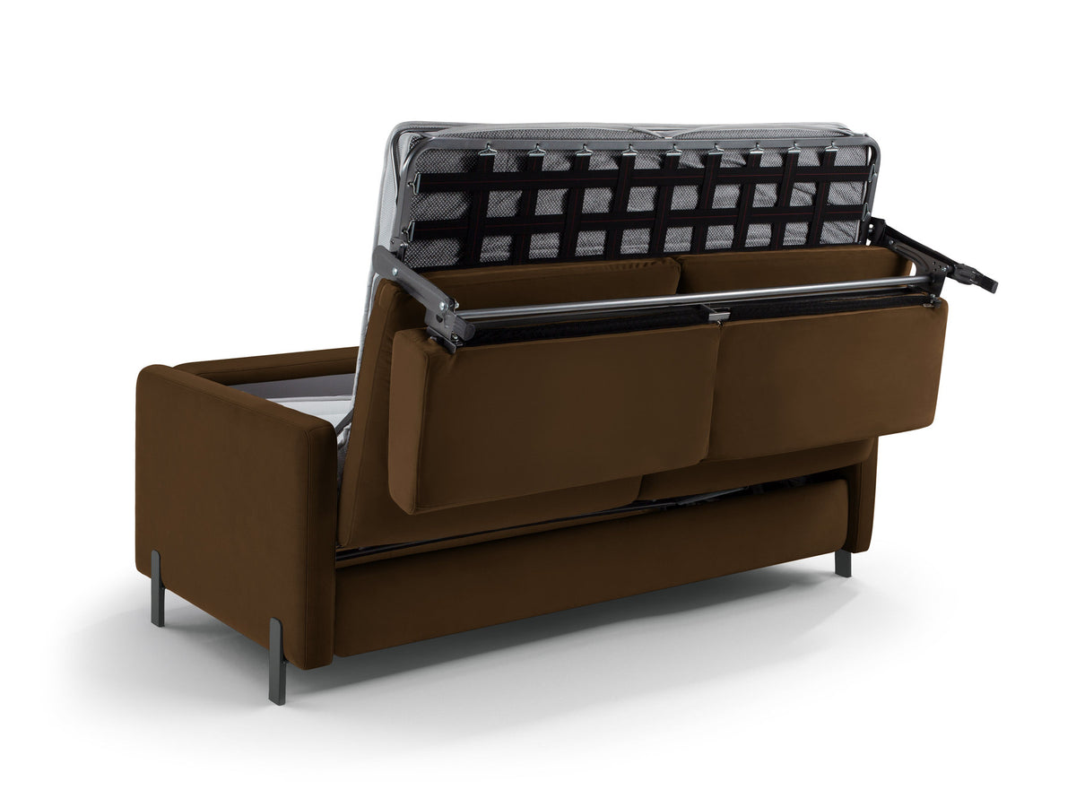 Gloria Velour Sofa mit Schlaffunktion 2 Sitzer in Chocolate-Salvador präsentiert im Onlineshop von KAQTU Design AG. Bettsofa ist von Micadoni