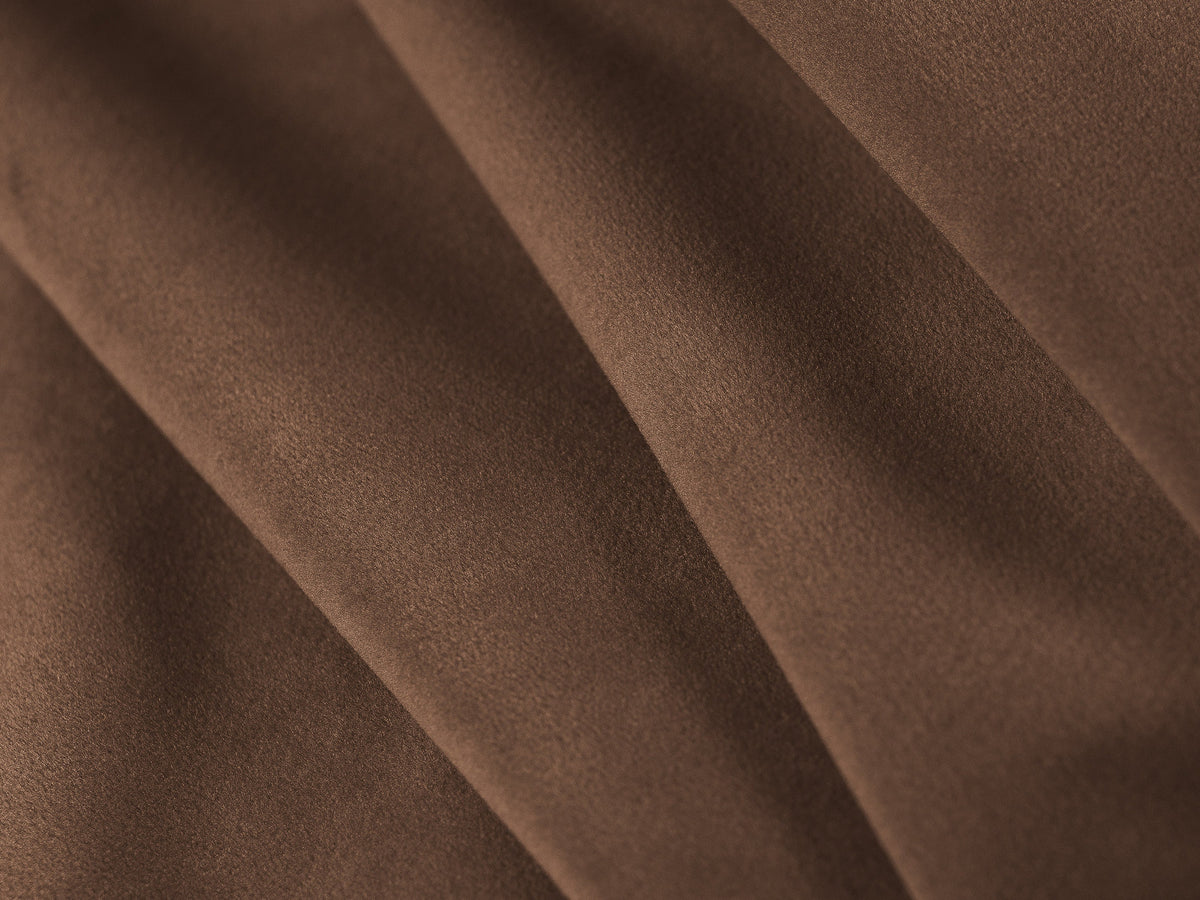 Gloria Velour Sofa mit Schlaffunktion 2 Sitzer in Chocolate-Salvador präsentiert im Onlineshop von KAQTU Design AG. Bettsofa ist von Micadoni