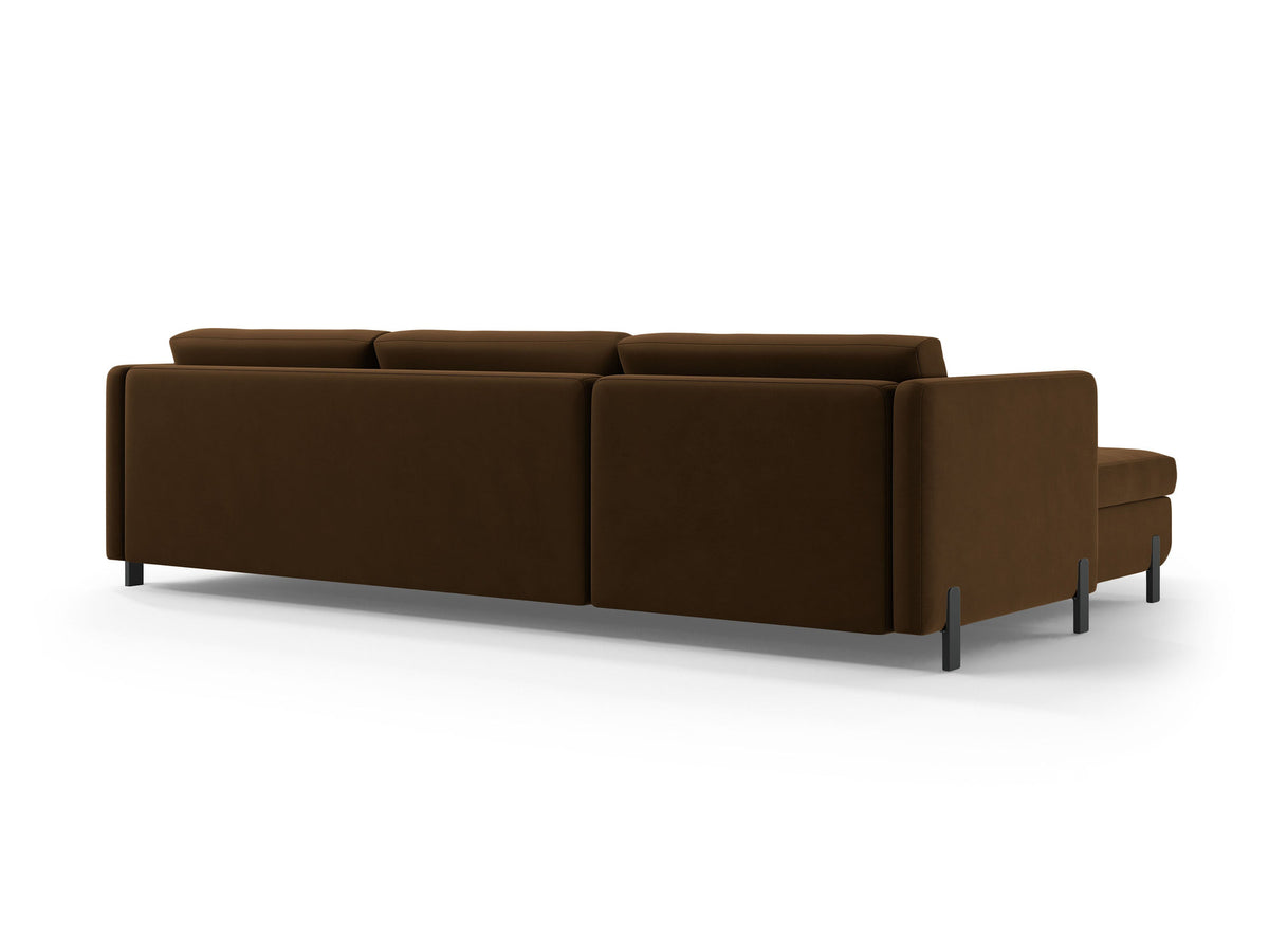 Gloria Velour Ecksofa rechts mit Schlaffunktion und Stauraum 4 Sitzer in Chocolate-Salvador präsentiert im Onlineshop von KAQTU Design AG. Bettsofa rechts ist von Micadoni
