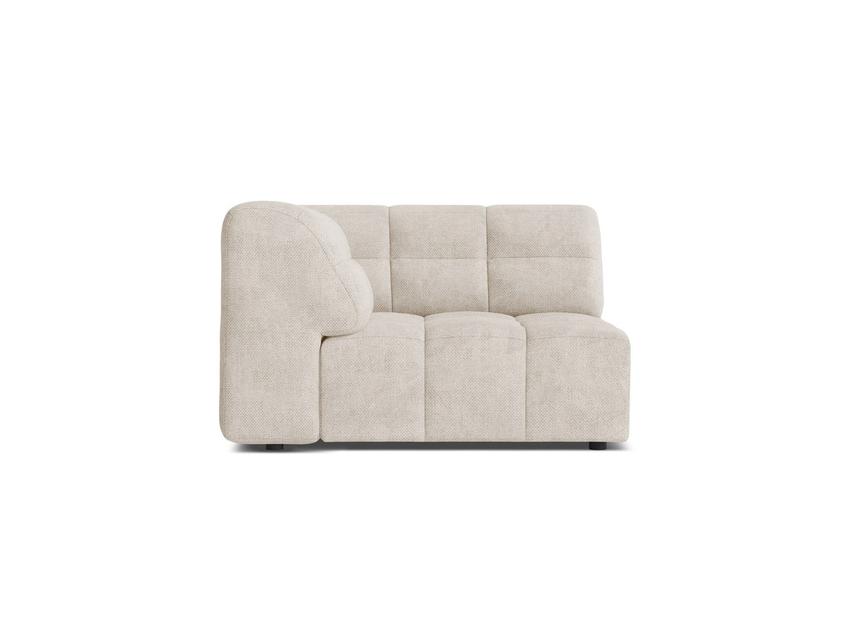Eckmodul eines modularen Sofas in leichtem Beige mit Chenille-Bezug Eden, schwarzen Kunststoffbeinen und niedriger Rückenlehne.