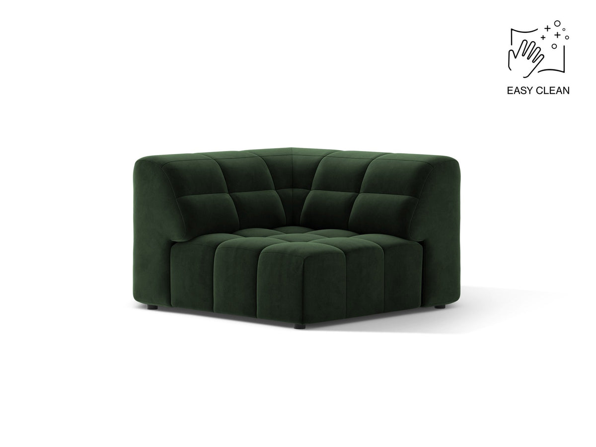 Eckmodul eines modularen Sofas in leichtem Beige mit Chenille-Bezug Eden, schwarzen Kunststoffbeinen und niedriger Rückenlehne.