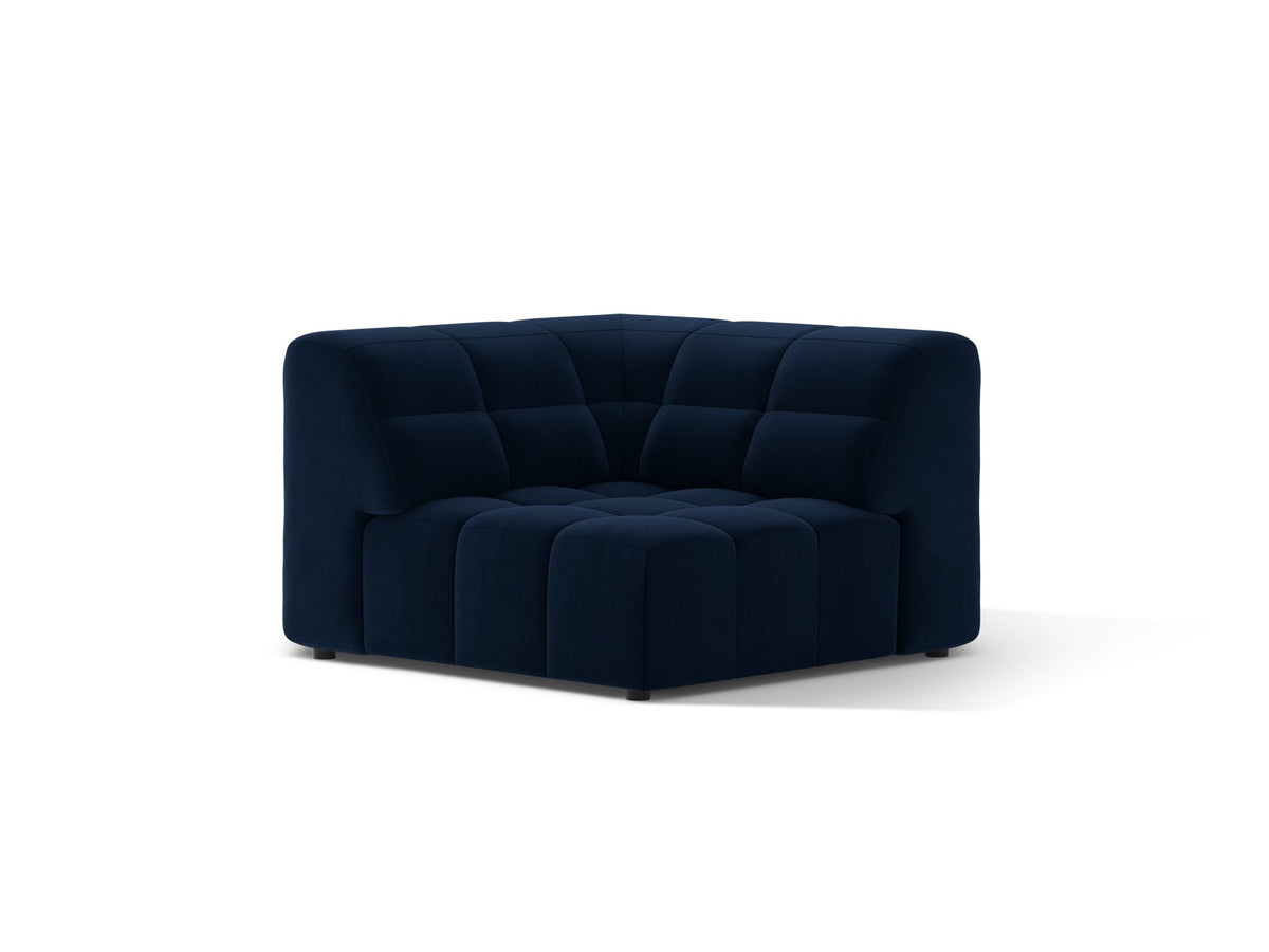 Eckmodul eines modularen Sofas in leichtem Beige mit Chenille-Bezug Eden, schwarzen Kunststoffbeinen und niedriger Rückenlehne.
