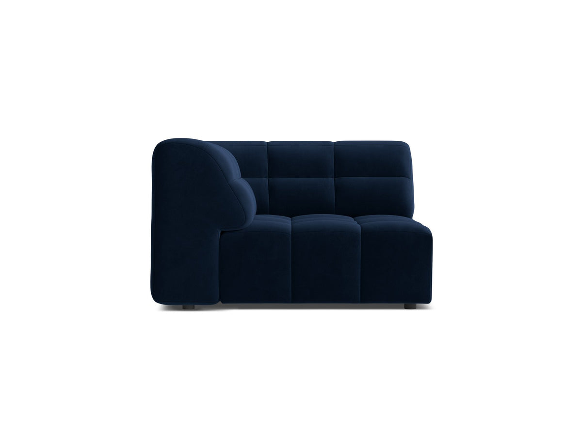 Eckmodul eines modularen Sofas in leichtem Beige mit Chenille-Bezug Eden, schwarzen Kunststoffbeinen und niedriger Rückenlehne.