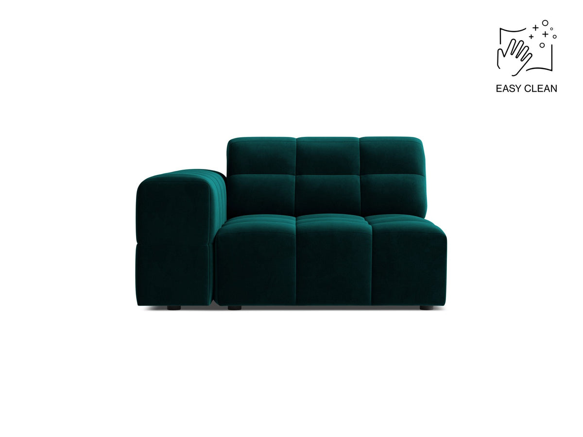 Modulares Sofa Jennifer von Micadoni in leichtem Beige mit Chenille-Stoffbezug, schwarzen Kunststoffbeinen und niedriger Rückenlehne.