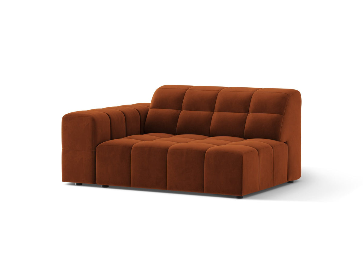 Modulares Sofa Jennifer von Micadoni in Leichtes beige mit Chenille-Bezug Eden, schwarzen Kunststoffbeinen und niedriger Rückenlehne.