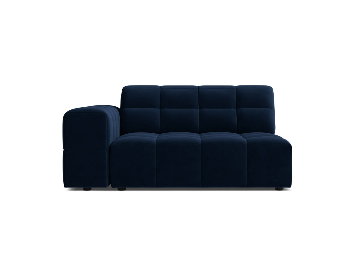 Modulares Sofa Jennifer von Micadoni in Leichtes beige mit Chenille-Bezug Eden, schwarzen Kunststoffbeinen und niedriger Rückenlehne.