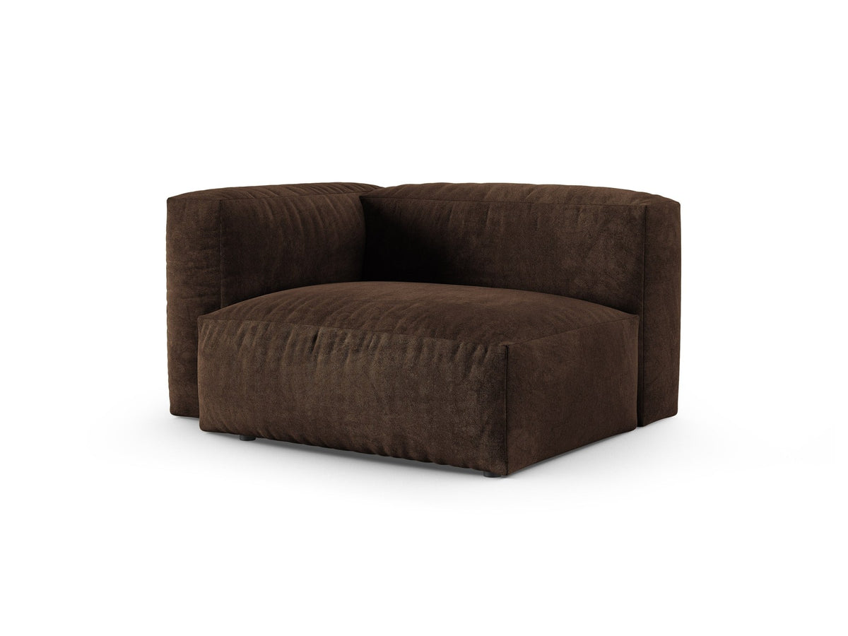 Produktfoto des modularen Sofas Martina Breiter Einzelsitz von Micadoni in Schokolade mit Veloursstoff-Bezug und schwarzen Kunststoffbeinen.
