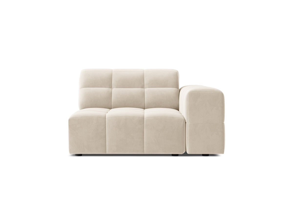 Modulares Sofa Jennifer von Micadoni in leichtem Beige mit Eden-Stoff, schwarzen Kunststoffbeinen und rechter Ausrichtung.