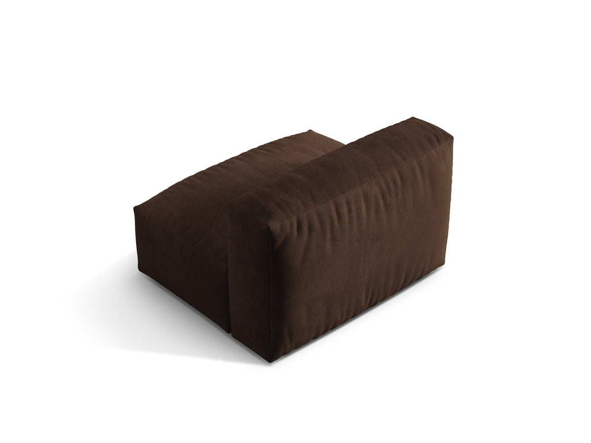 Modulares Einsitzer-Sofa Martina von Micadoni in Schokolade mit Veloursstoff-Bezug und schwarzen Kunststoffbeinen.