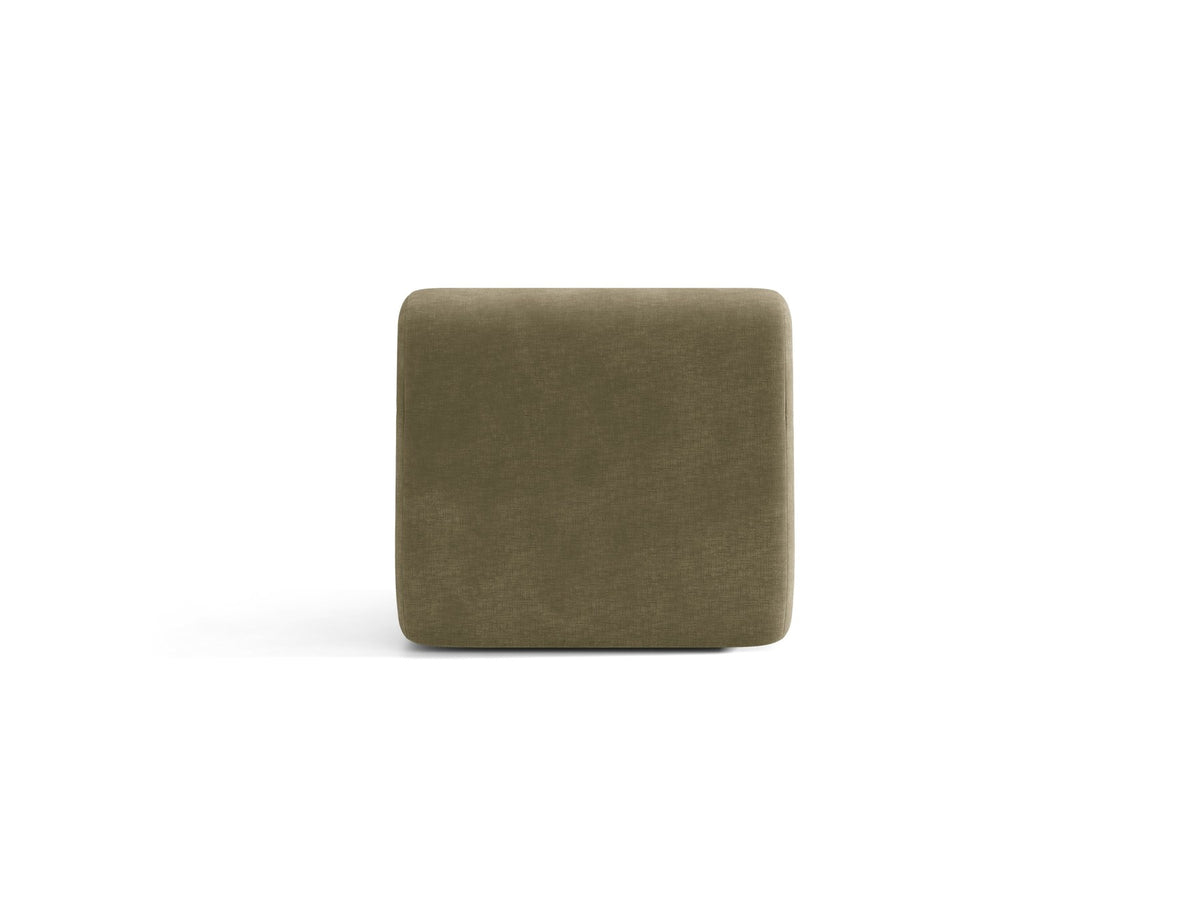 Armloses Samtmodul-Sofaelement Neo von Micadoni in dunklem Olivgrün, mit schwarzen Kunststoffbeinen, Teil eines modularen Sofasystems.