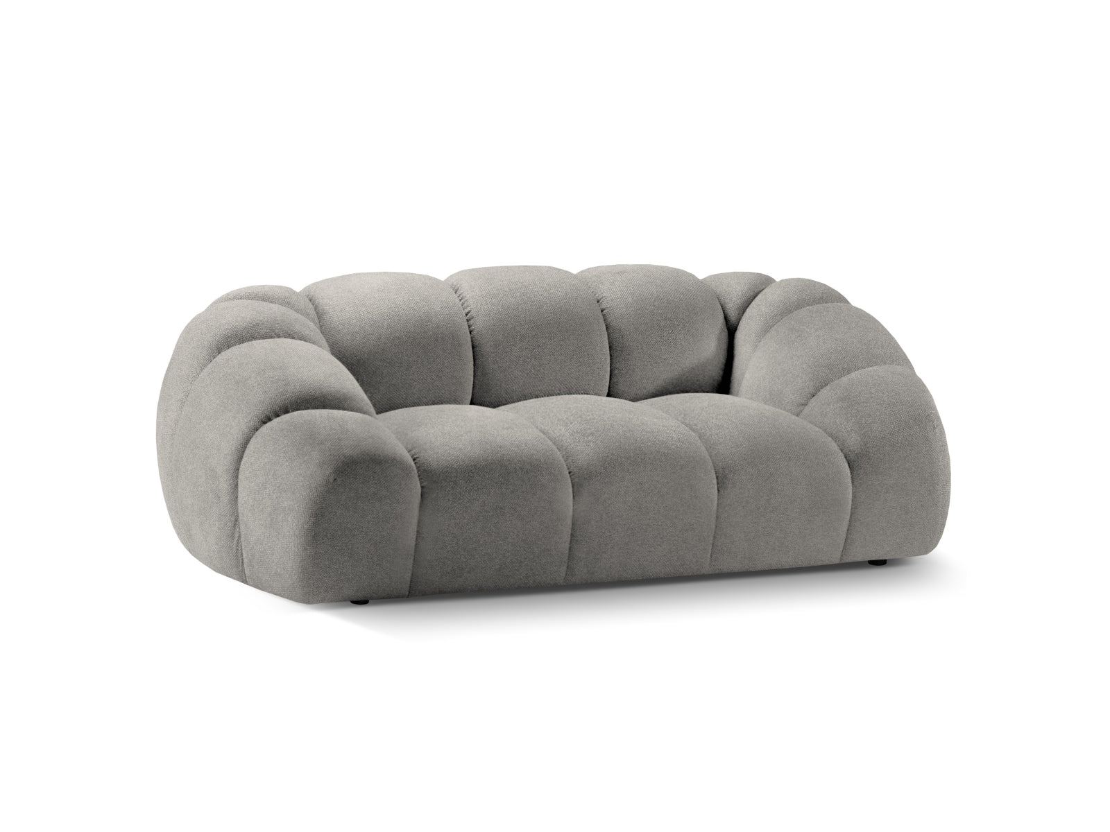 Modernes 2-Sitzer Sofa "Diana" in zartem Hellgrau, perfekt für gemütliche und stilvolle Wohnambiente. Hochwertige Materialien von Micadoni.