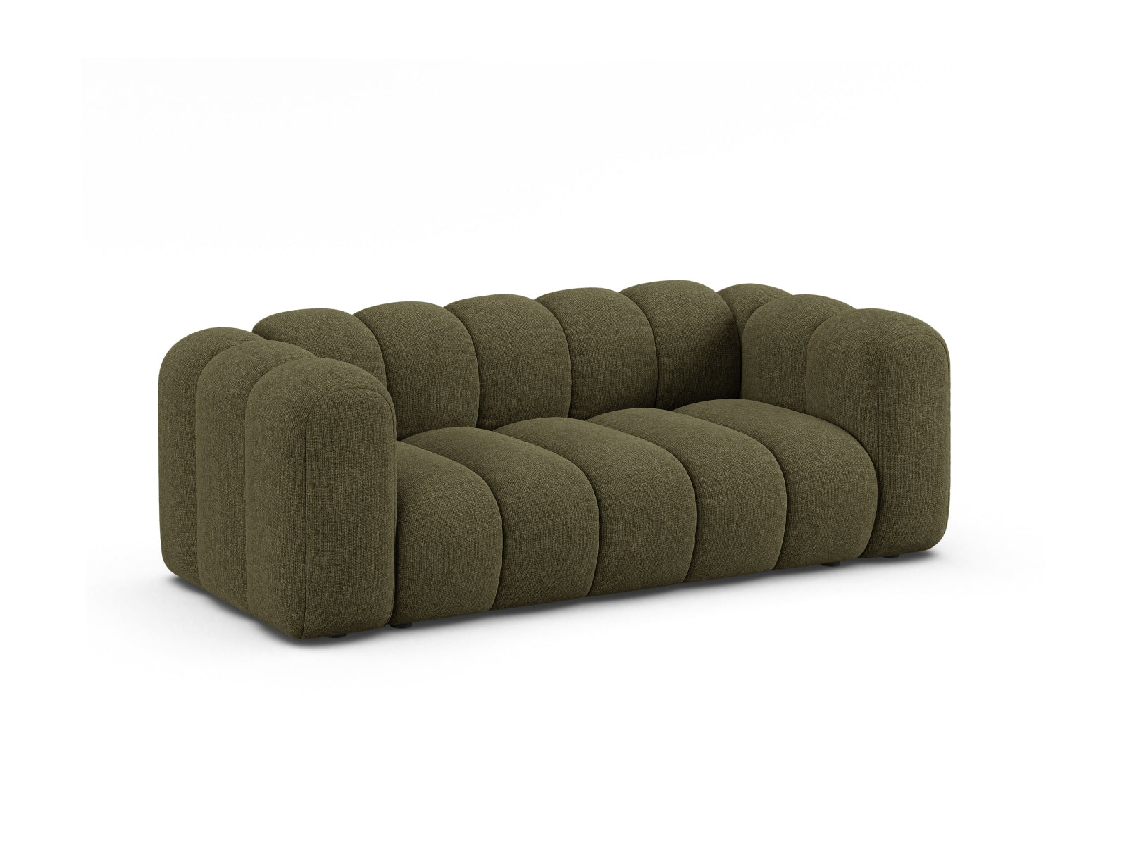 Elegantes Lupine 2-Sitzer Sofa in der Farbe Green-Eden, stilvoll und modern, ideal für jedes Wohnzimmer.