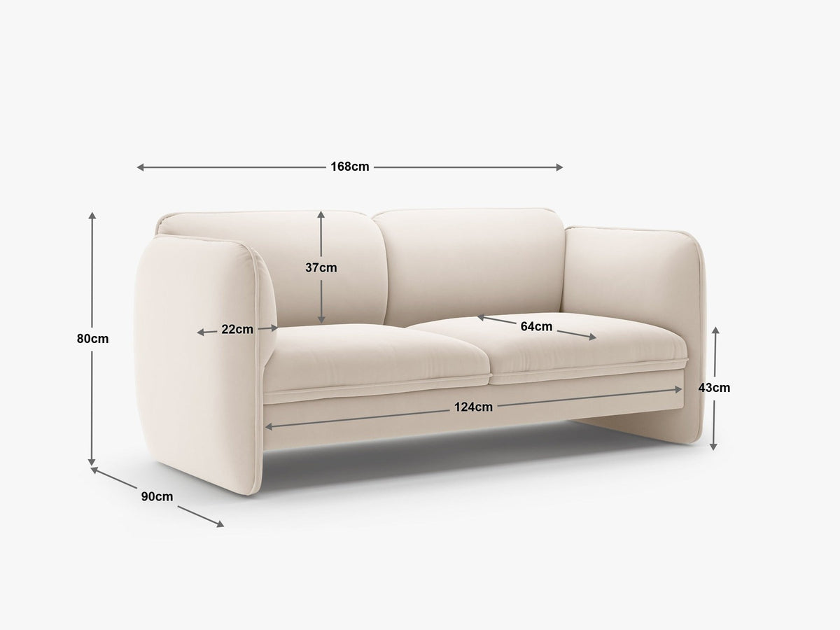 Zweisitzer-Sofa Georgia von Micadoni in Kobalt mit samtigem Bezug, gepolsterten Armlehnen und schwarzen Kunststoffbeinen, Frontalansicht.