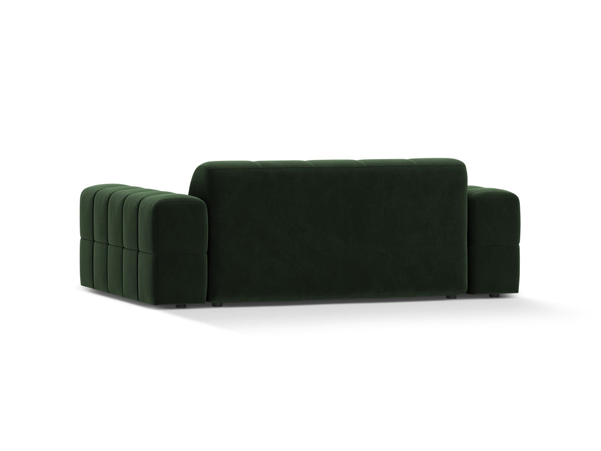 Beiges 2er Sofa Jennifer von Micadoni mit Chenille-Bezug, schwarzen Kunststoffbeinen und gepolsterter Rückenlehne auf hellem Hintergrund fotografiert.