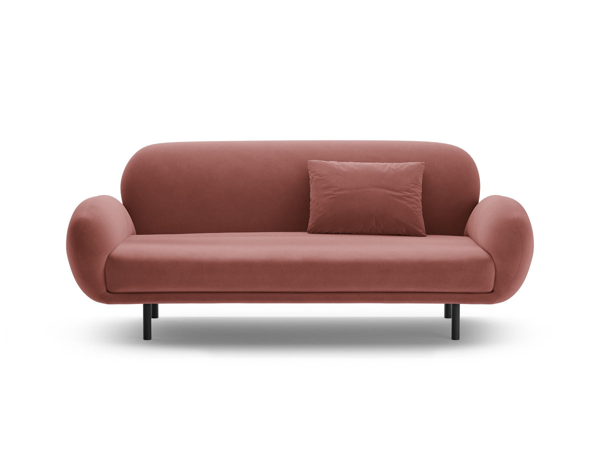 Weisses 2er Sofa Poppy von Micadoni mit rundlicher Silhouette, Bouclé-Stoff Baloo und schwarzen Stahlbeinen vor neutralem Hintergrund.