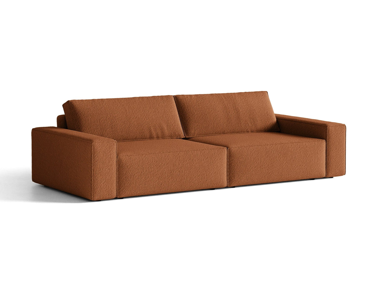 Braunes 3er Sofa Jodie von Micadoni mit Stoffbezug, schwarzen Kunststoffbeinen, ausklappbarer Bettfunktion und integriertem Stauraum im Sitzbereich.