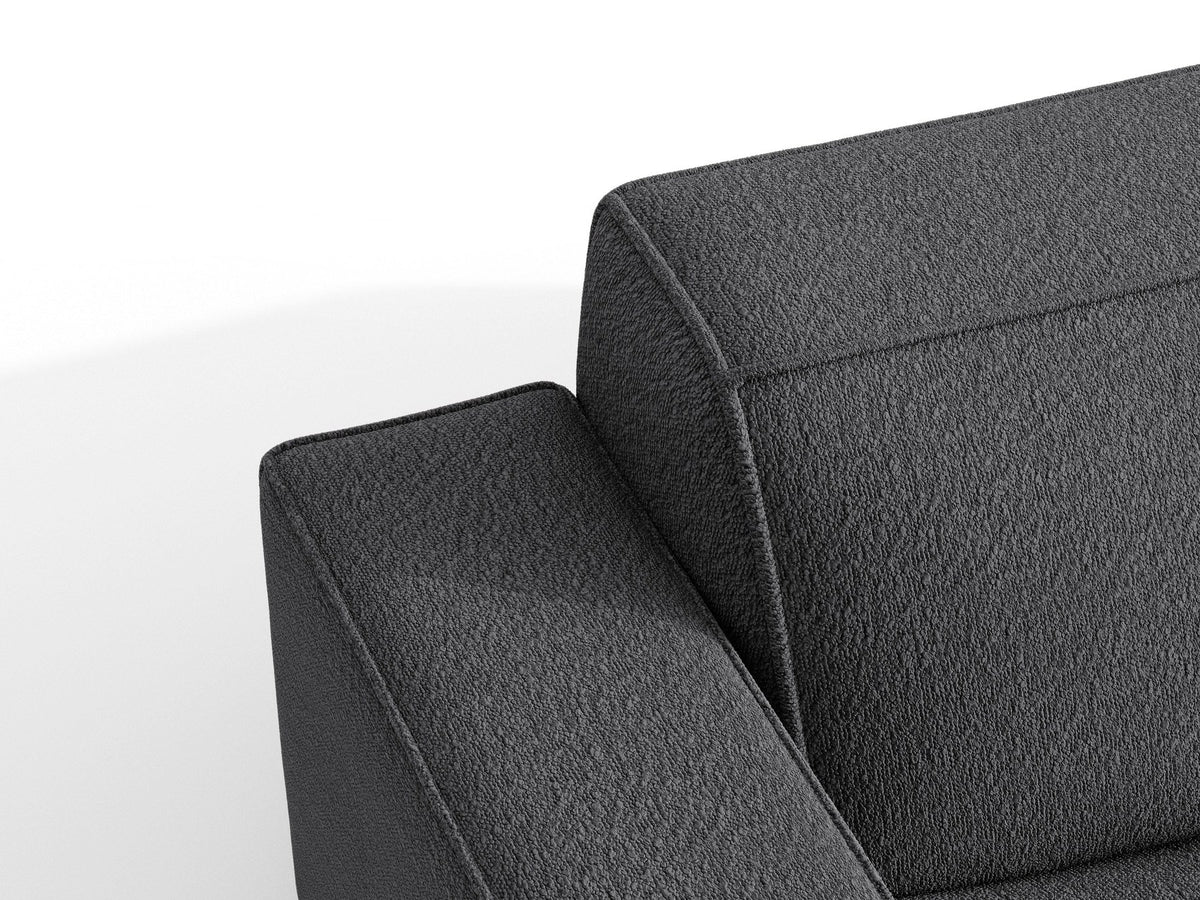 Braunes 3er Sofa Jodie von Micadoni mit Stoffbezug, schwarzen Kunststoffbeinen, ausklappbarer Bettfunktion und integriertem Stauraum im Sitzbereich.