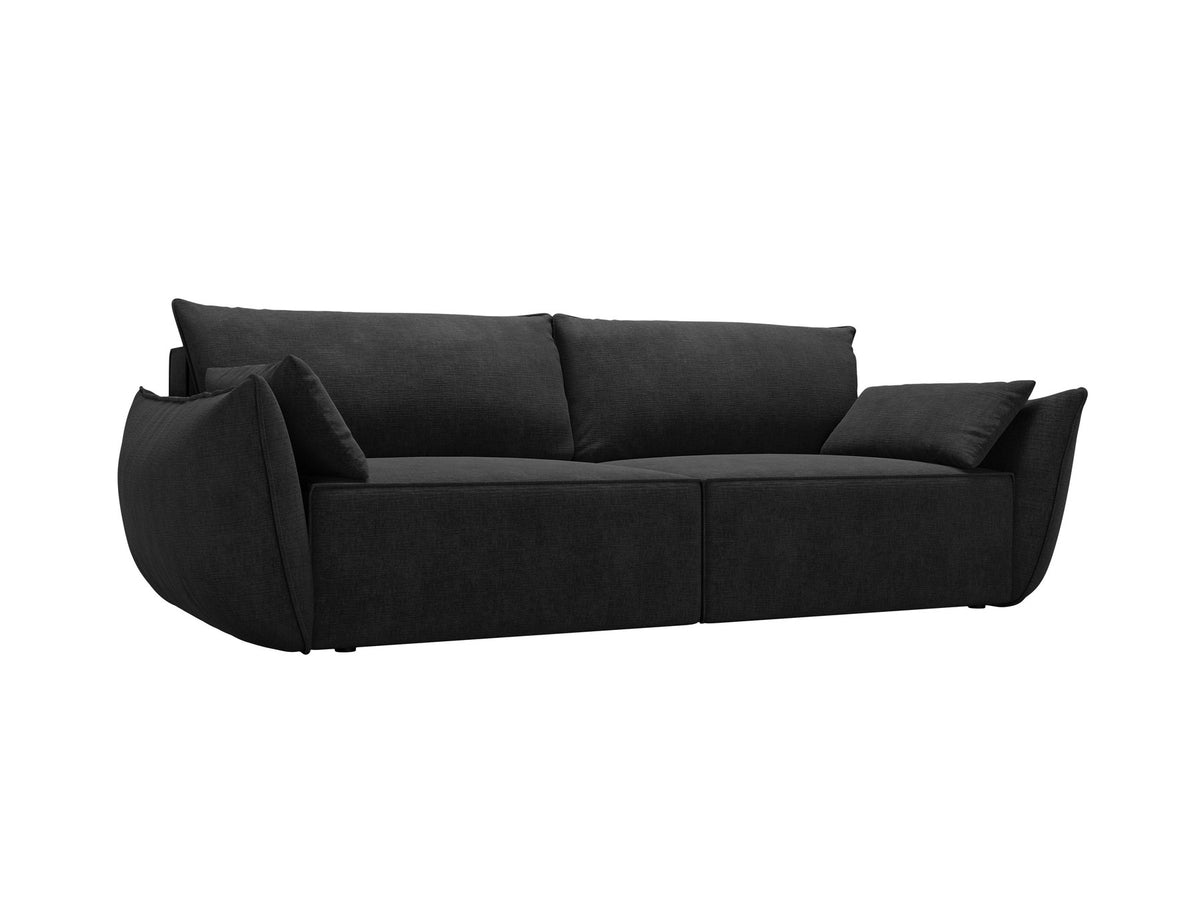 3-Sitzer Sofa Kaelle von Micadoni in leichtem Beige mit Chenille-Bezug, Bettkasten und schwarzen Kunststoffbeinen, Frontalansicht.