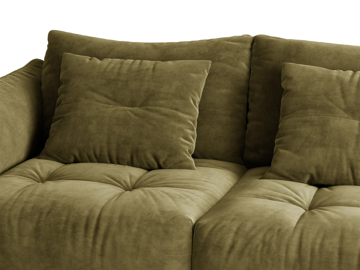 Beiges 3er Sofa Bloom von Micadoni aus samtigem Casino-Stoff mit schwarzen Kunststoffbeinen, ausklappbarer Bettfunktion und Stauraumfach.