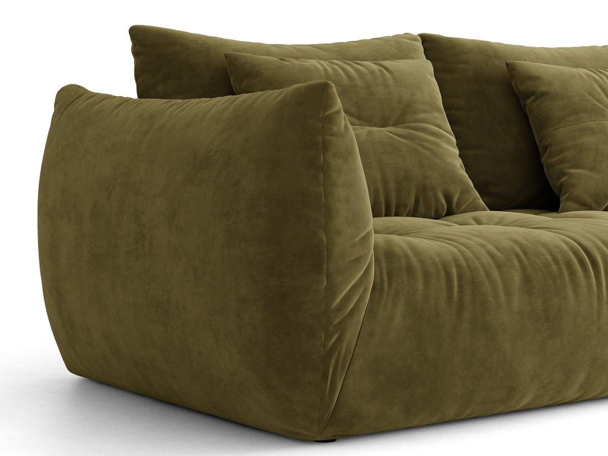 Beiges 3er Sofa Bloom von Micadoni aus samtigem Casino-Stoff mit schwarzen Kunststoffbeinen, ausklappbarer Bettfunktion und Stauraumfach.