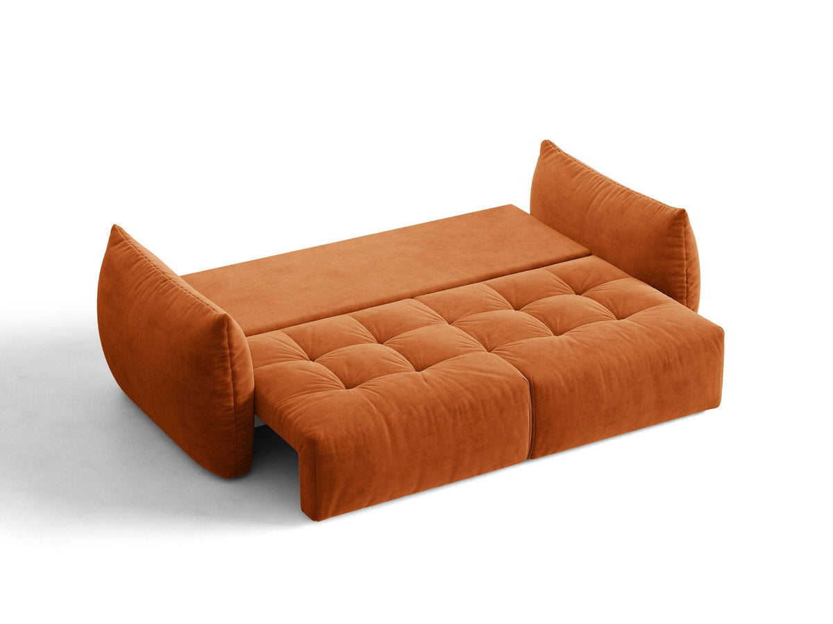 Beiges 3er Sofa Bloom von Micadoni aus samtigem Casino-Stoff mit schwarzen Kunststoffbeinen, ausklappbarer Bettfunktion und Stauraumfach.