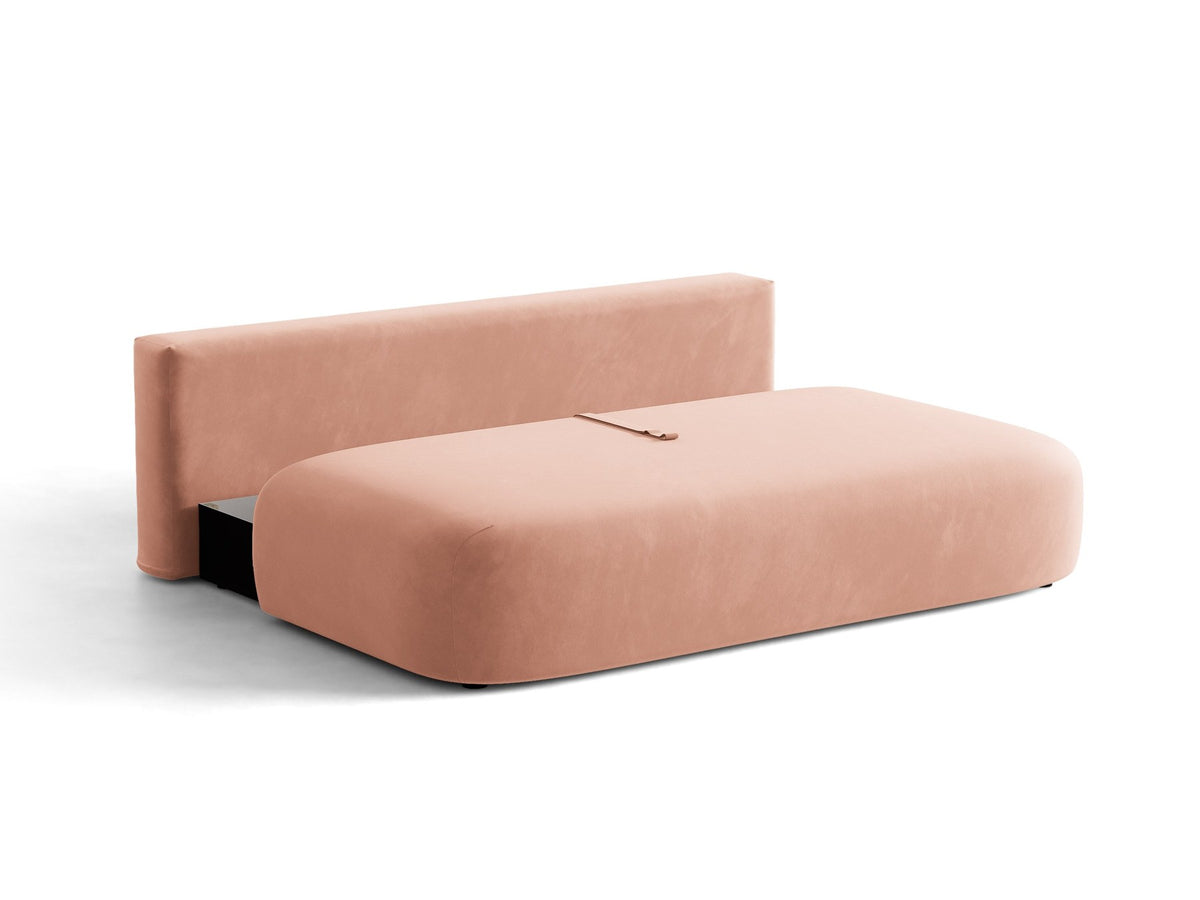 Beiges 3er Sofa Hena von Micadoni mit Chenille-Stoff, abgerundeter Form ohne Armlehnen, Kunststoffbeinen und sichtbarem Bettkasten.