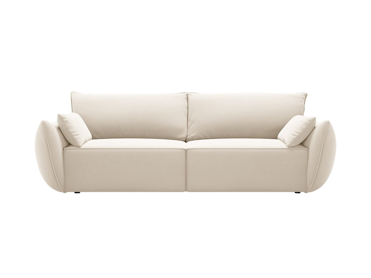 3-Sitzer Sofa Kaelle von Micadoni in leichtem Beige mit Chenille-Bezug, Bettkasten und schwarzen Kunststoffbeinen, Frontalansicht.