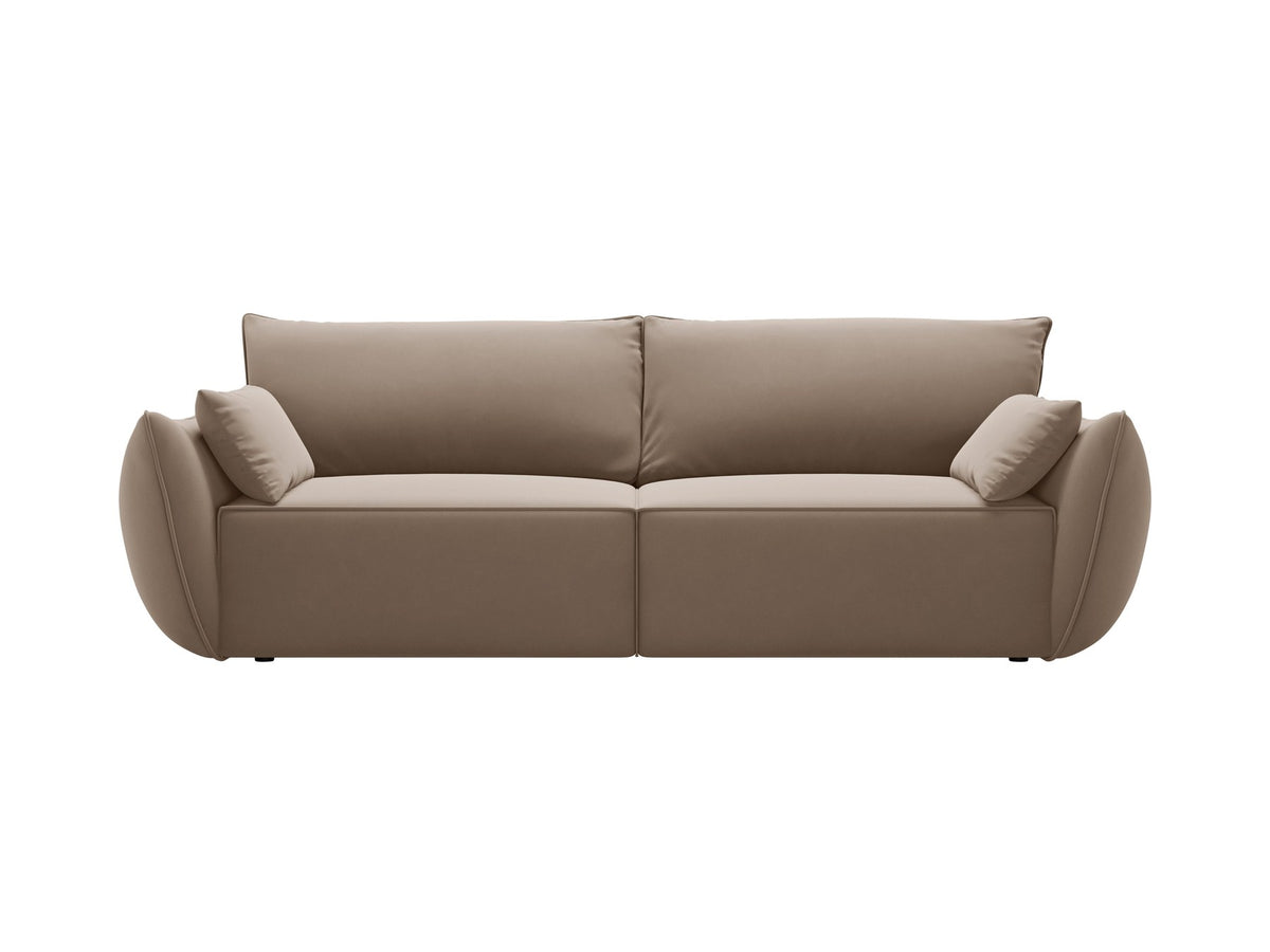 3-Sitzer Sofa Kaelle von Micadoni in leichtem Beige mit Chenille-Bezug, Bettkasten und schwarzen Kunststoffbeinen, Frontalansicht.