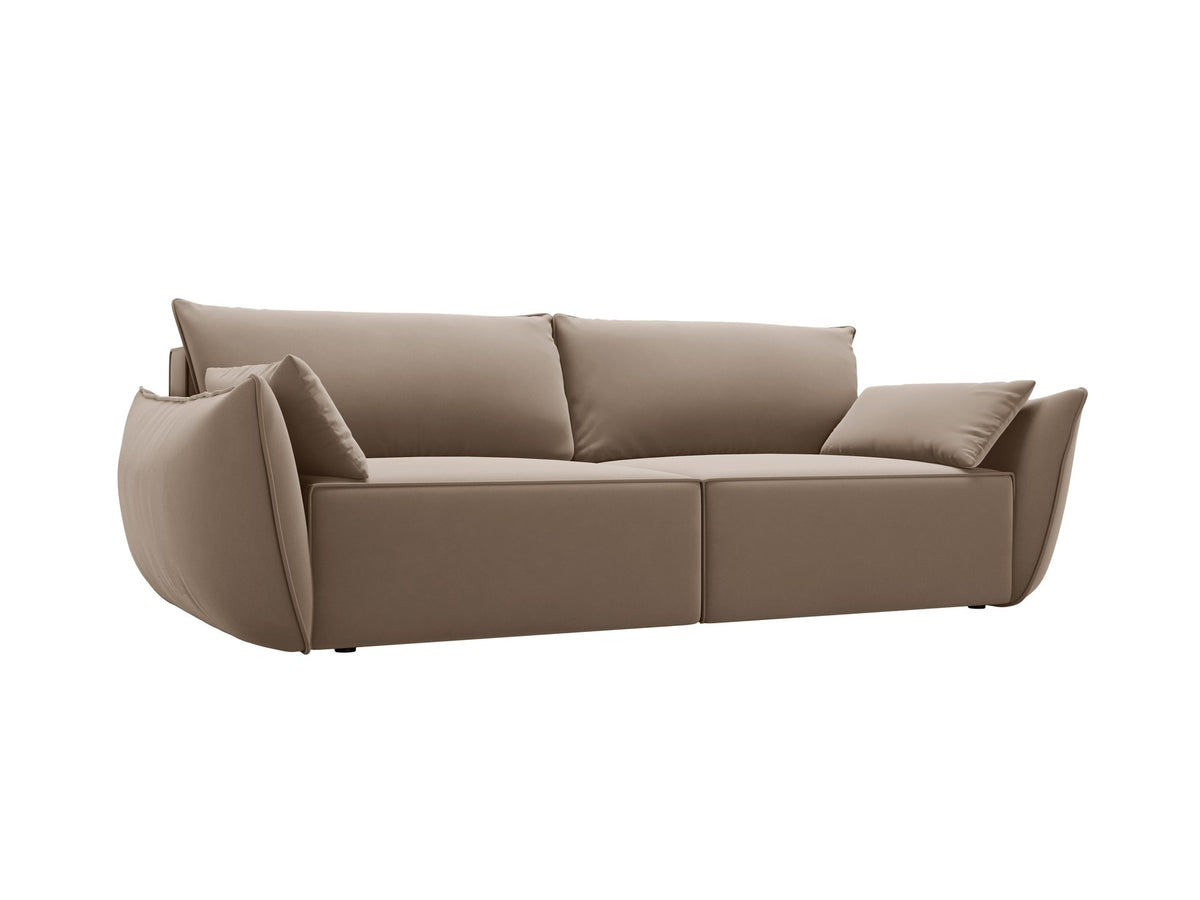 3-Sitzer Sofa Kaelle von Micadoni in leichtem Beige mit Chenille-Bezug, Bettkasten und schwarzen Kunststoffbeinen, Frontalansicht.