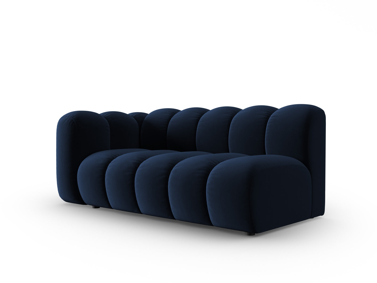 Elegantes Lupine Velour 3-Sitzer Sofa in Royal Blue, linksseitig, ideal für moderne Wohnräume, erhältlich bei KAQTU Design AG.