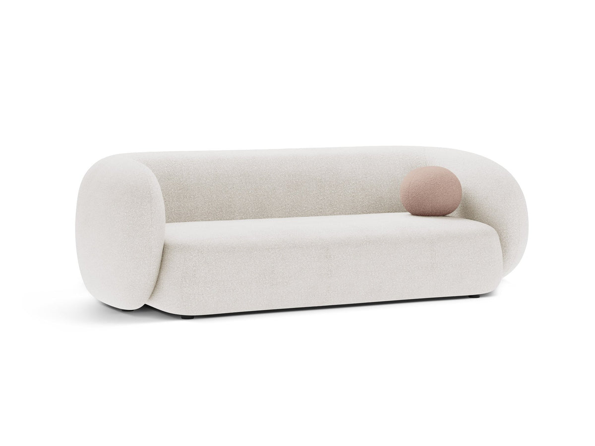 Weisses 3er Sofa Kate von Micadoni mit Bouclé-Stoffbezug, schwarzen Kunststoffbeinen und modularem Aufbau, Frontalansicht.