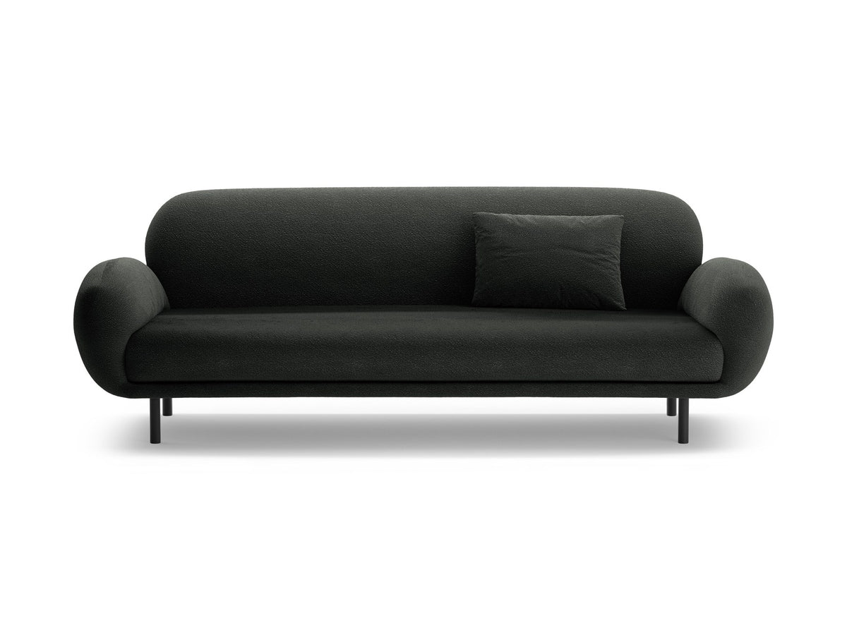 Weisses 3er Sofa Poppy von Micadoni mit strukturiertem Bouclé-Stoff, abgerundeter Silhouette und schlanken schwarzen Metallbeinen.