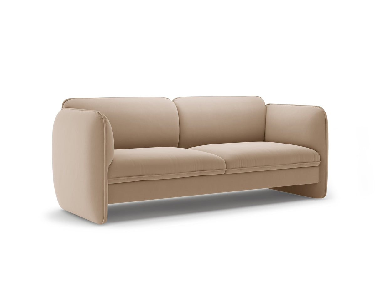 Kobaltblaues 3er Sofa Georgia von Micadoni mit Samtvelours-Bezug, schwarzen Kunststoffbeinen und gepolsterten Armlehnen als Sitzfläche.