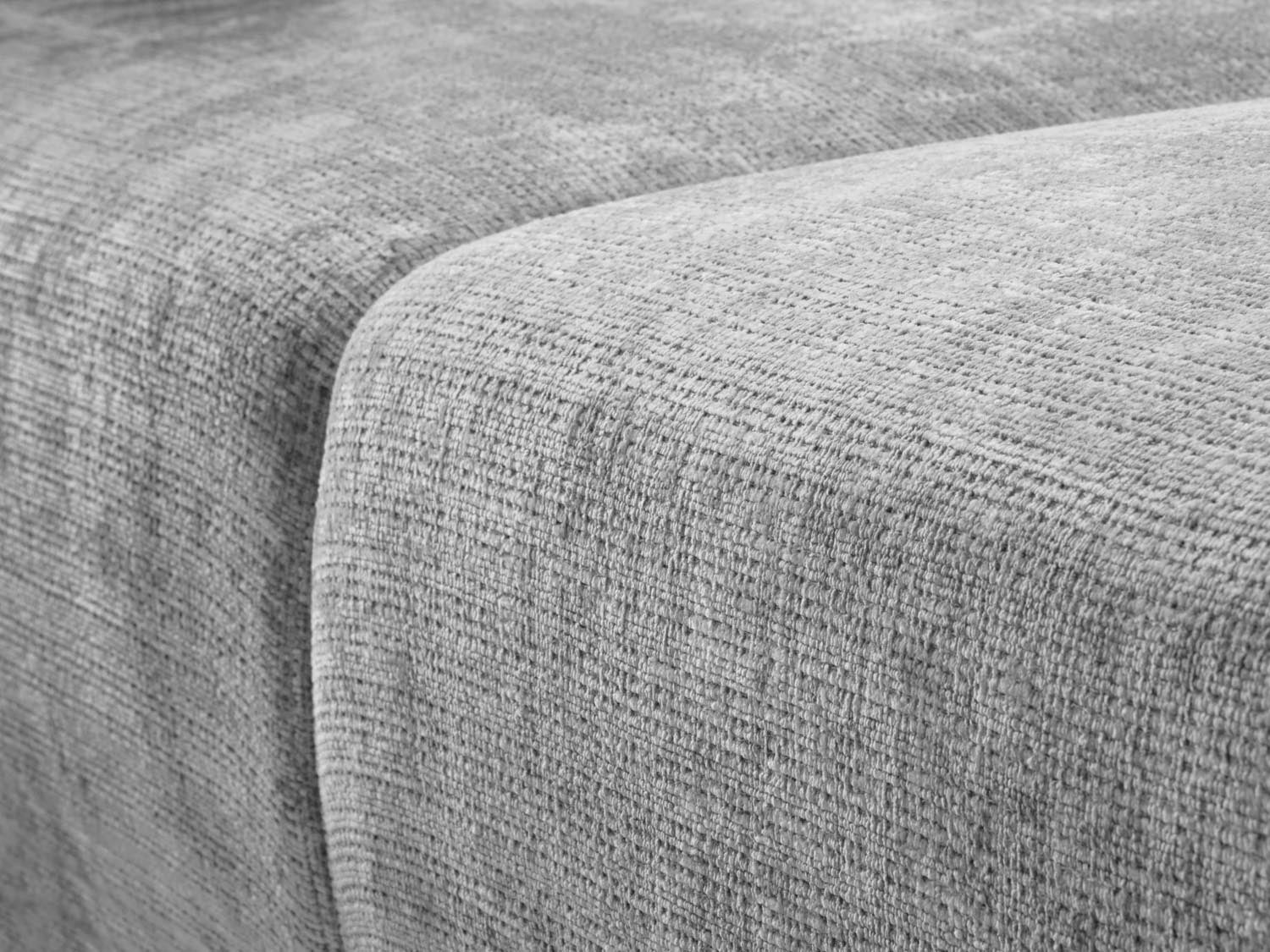 Erleben Sie das elegante Cruz Sofa 3 Sitzer von Micadoni – perfektes Möbelstück für Ihr Wohnzimmer, das modernes Design mit höchstem Komfort kombiniert.
