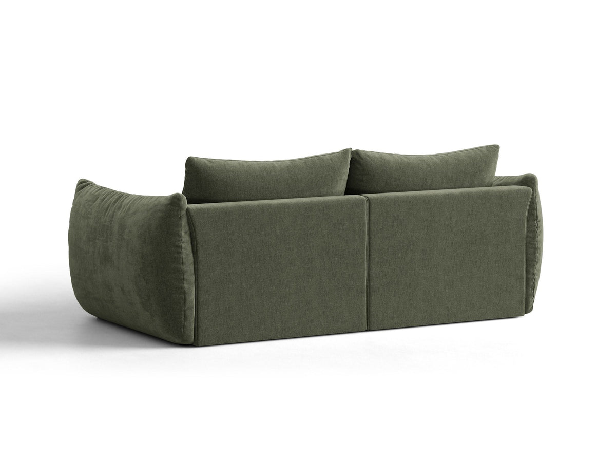 Beige gepolstertes 3er Sofa Bloom von Micadoni mit Veloursstoff Casino Pearl, schwarzen Kunststoffbeinen und grossen Rückenkissen.