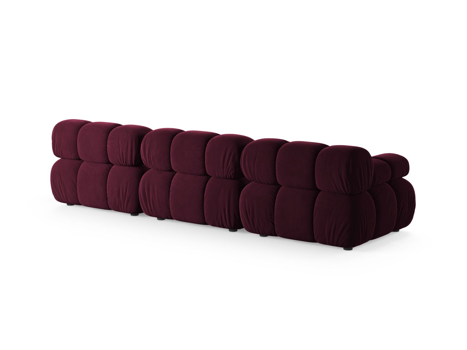 Elegantes 3-Sitzer Sofa Bellis in stilvollem Burgunderrot, ideal für stilvolle Wohnräume und entspannte Stunden mit Freunden.