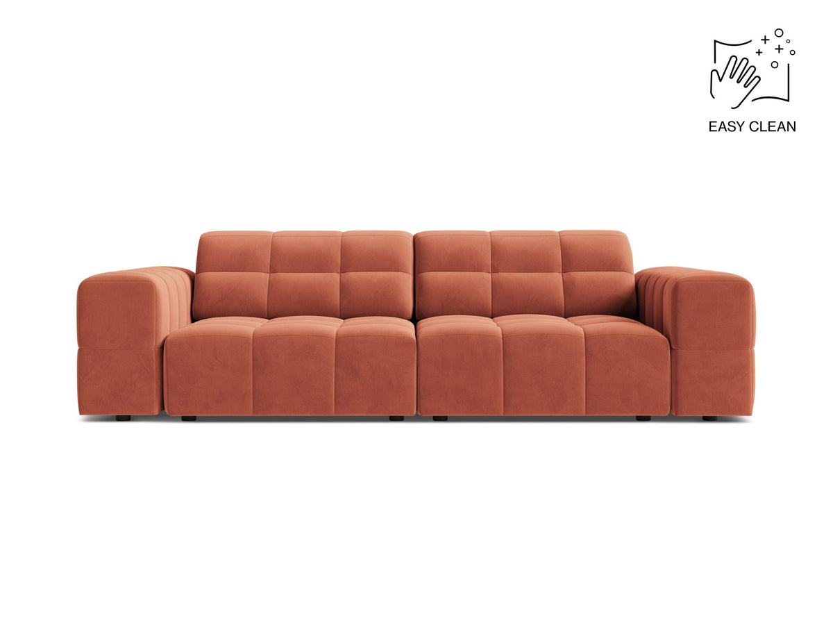 Beige gepolstertes 3er Sofa Jennifer von Micadoni mit schwarzen Kunststoffbeinen und leicht geneigter Rückenlehne, Stoffbezug Bluvel.