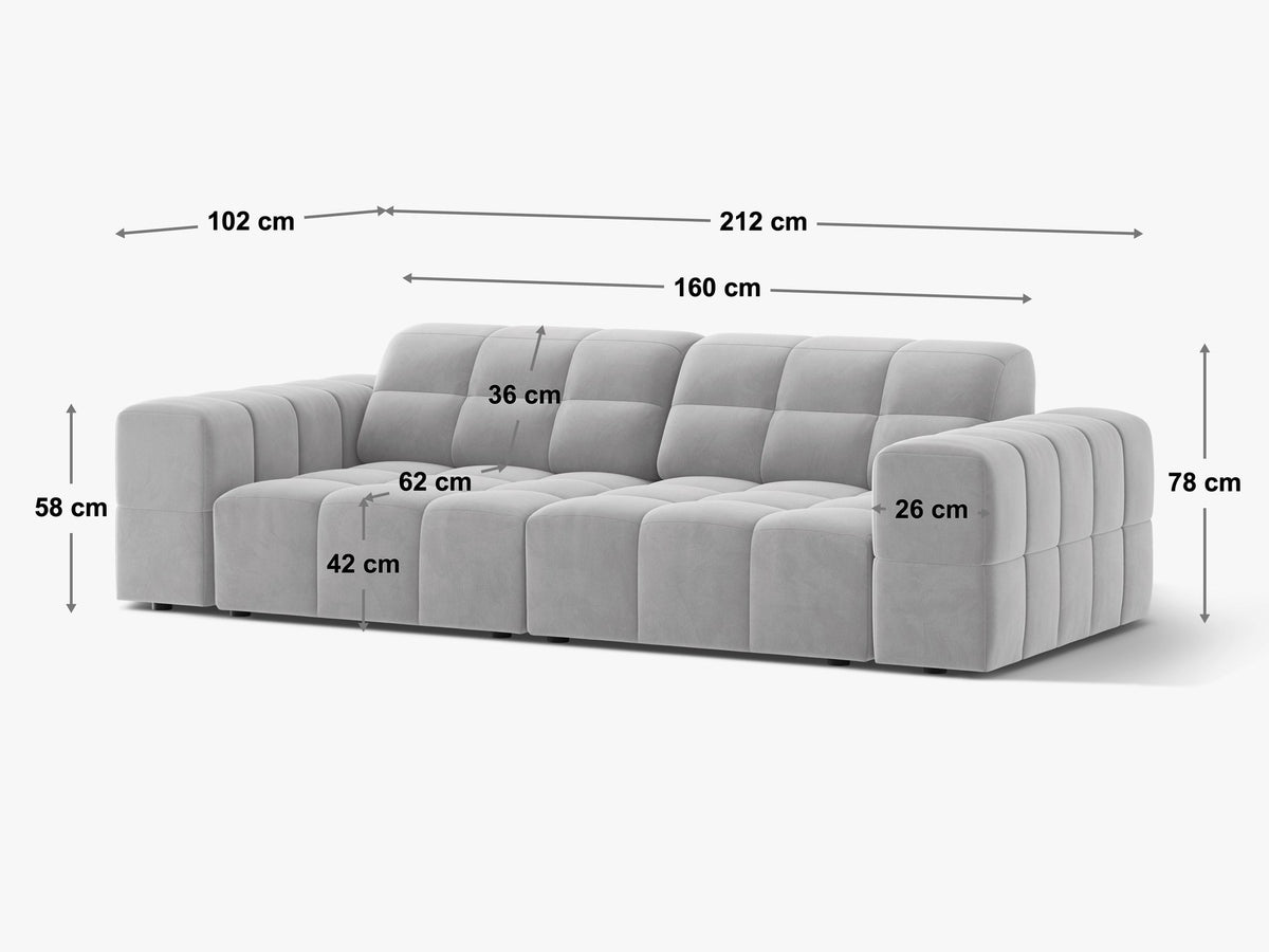 Beige gepolstertes 3er Sofa Jennifer von Micadoni mit schwarzen Kunststoffbeinen und leicht geneigter Rückenlehne, Stoffbezug Bluvel.