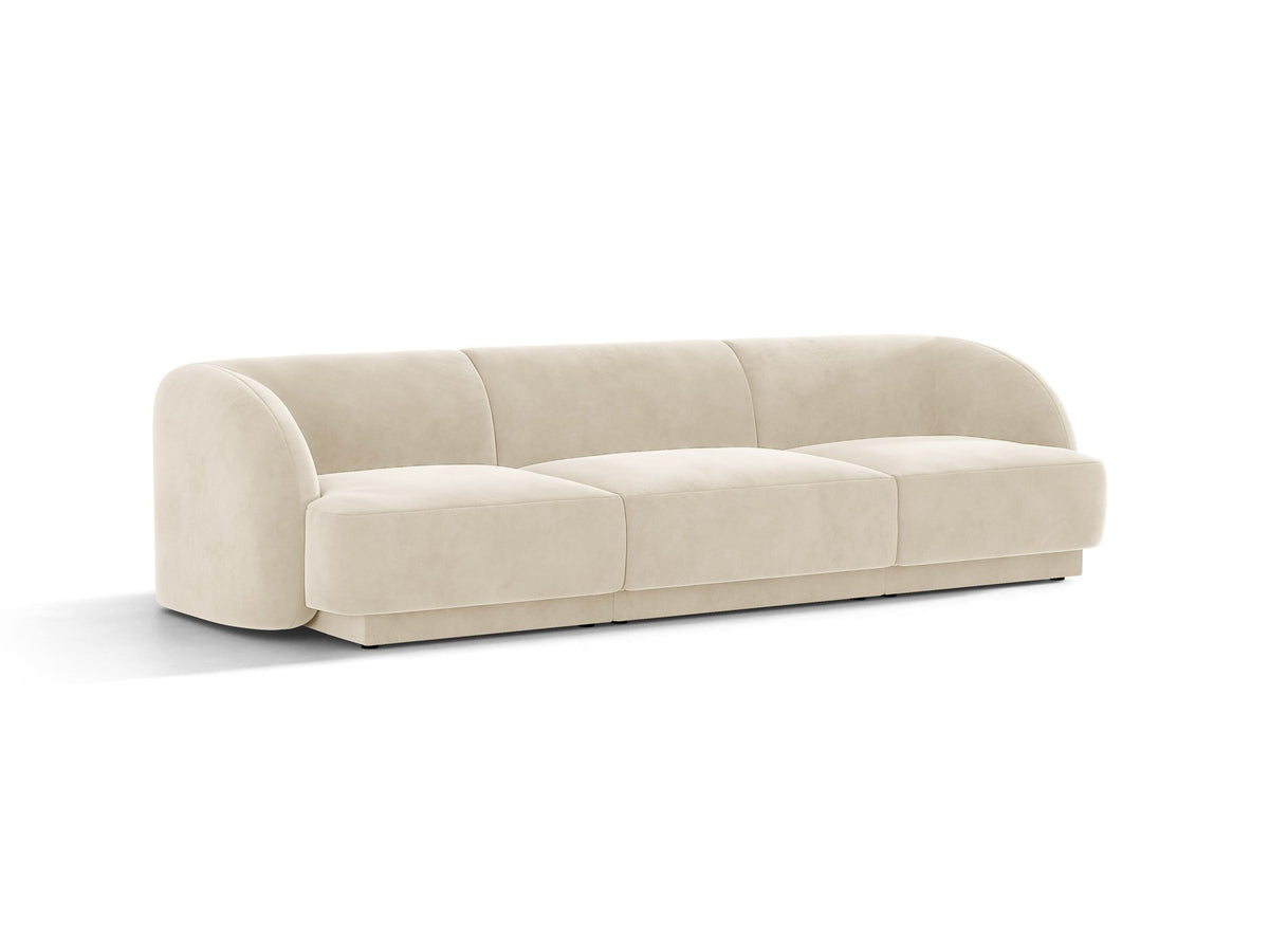 Dunkelbeiges 3er Sofa Miley von Micadoni mit Bluvel-Stoffbezug, schwarzen Kunststoffbeinen und gepolsterter Rückenlehne, Frontalansicht.