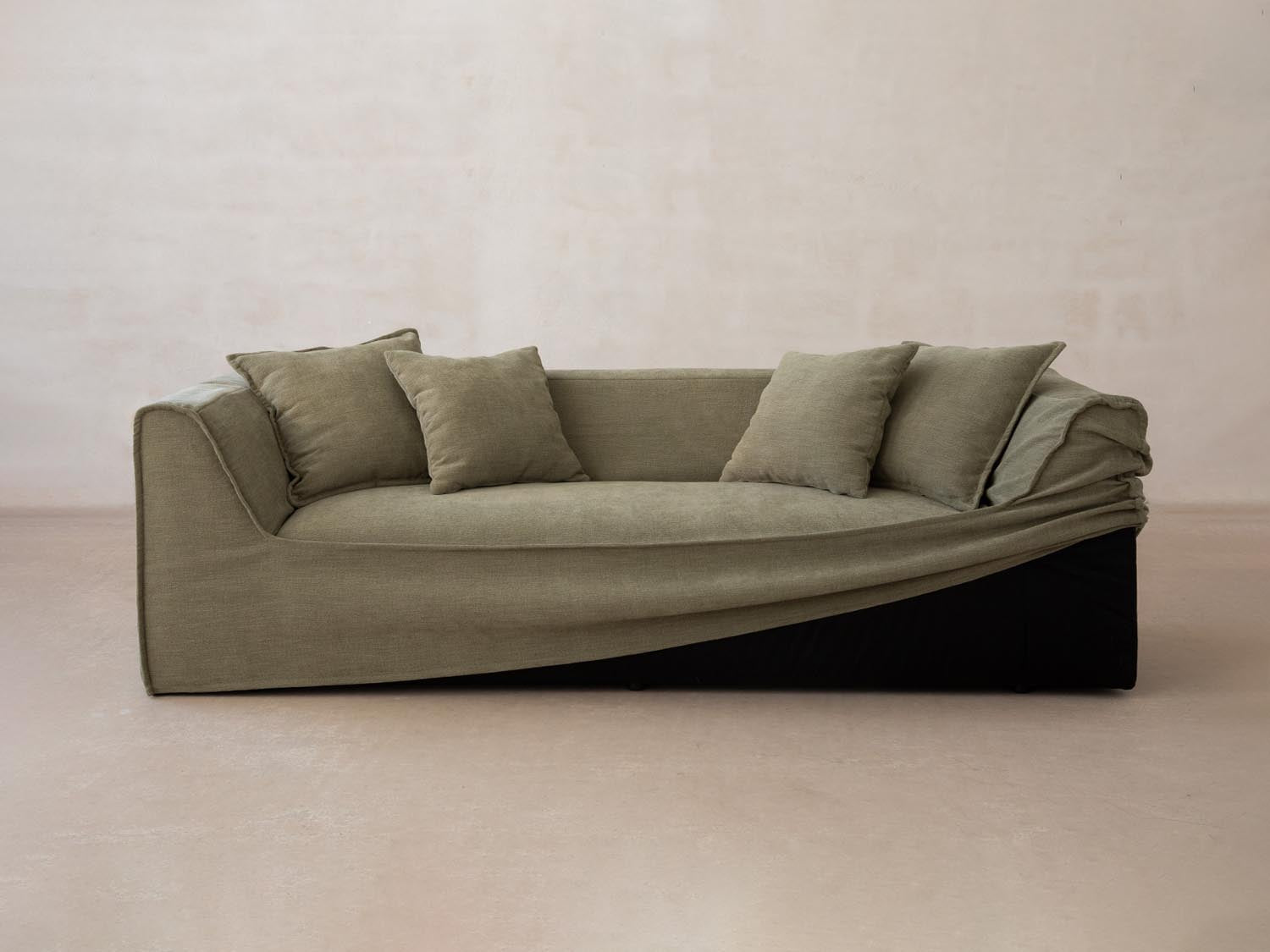 Milton Sofa 3 Sitzer in Sand präsentiert im Onlineshop von KAQTU Design AG. Sofa ist von Micadoni