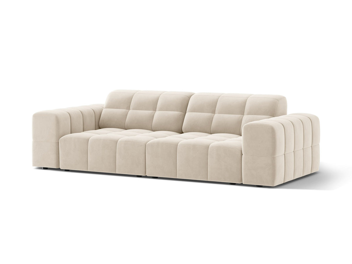 Beige gepolstertes 3er Sofa Jennifer von Micadoni mit schwarzen Kunststoffbeinen und leicht geneigter Rückenlehne, Stoffbezug Bluvel.