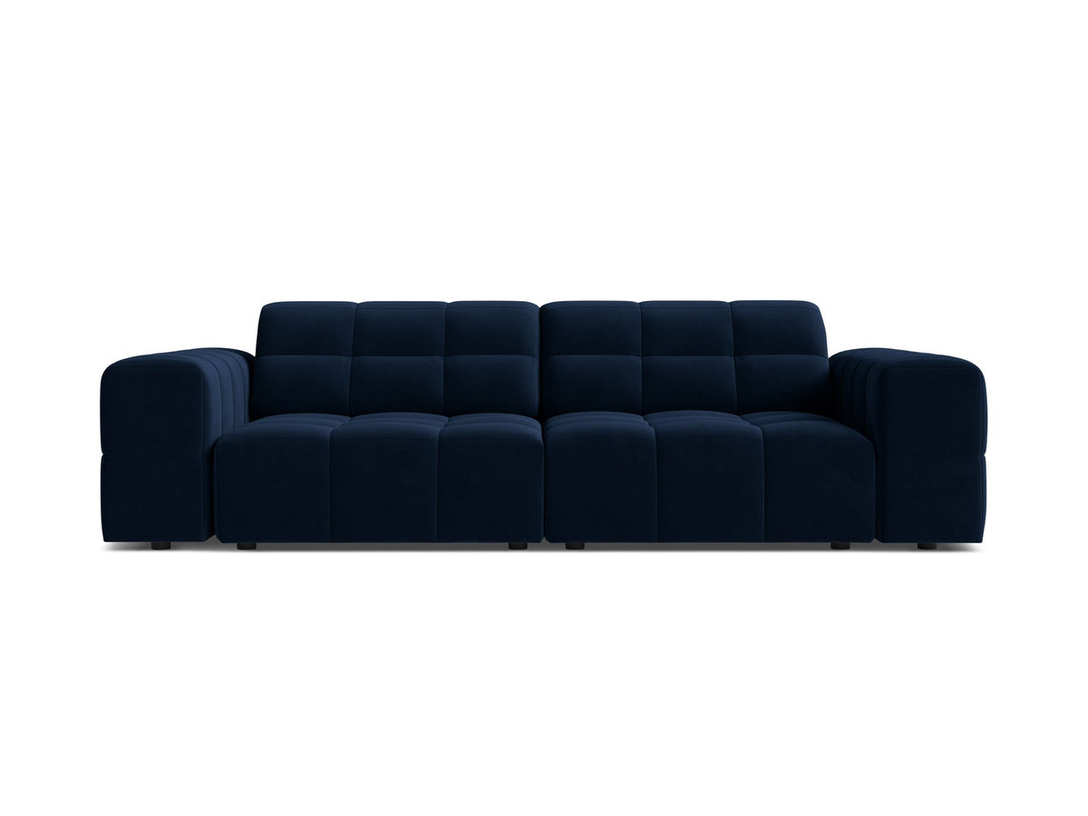 Beige gepolstertes 3er Sofa Jennifer von Micadoni mit schwarzen Kunststoffbeinen und leicht geneigter Rückenlehne, Stoffbezug Bluvel.