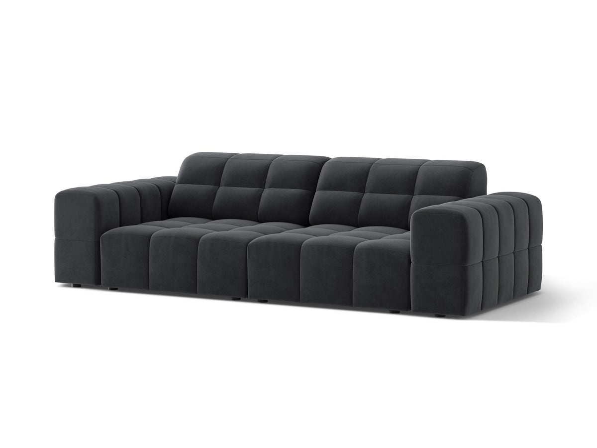 Beige gepolstertes 3er Sofa Jennifer von Micadoni mit schwarzen Kunststoffbeinen und leicht geneigter Rückenlehne, Stoffbezug Bluvel.